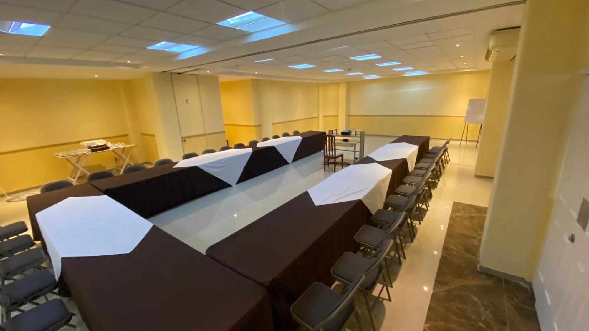 Hotel Enterprise Inn Poliforum Leon Bagian luar foto